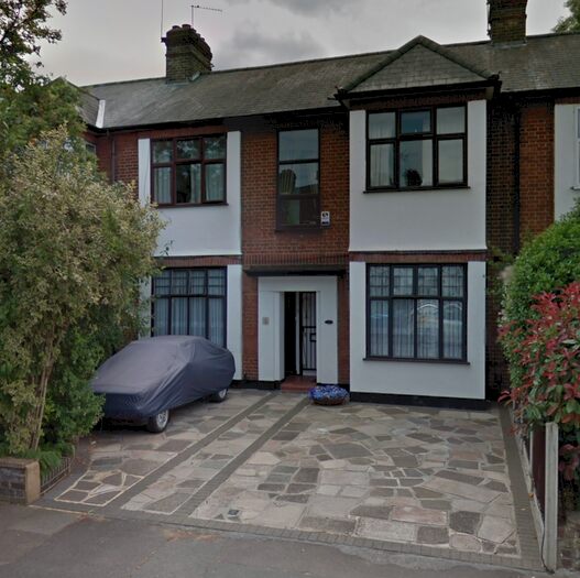 2 Bedroom Flat To Rent In Kildowan Road, Ilford, IG3