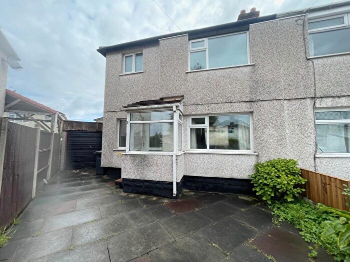 3 Bedroom Semi-Detached House To Rent In Weston Grove, Maghull, L31