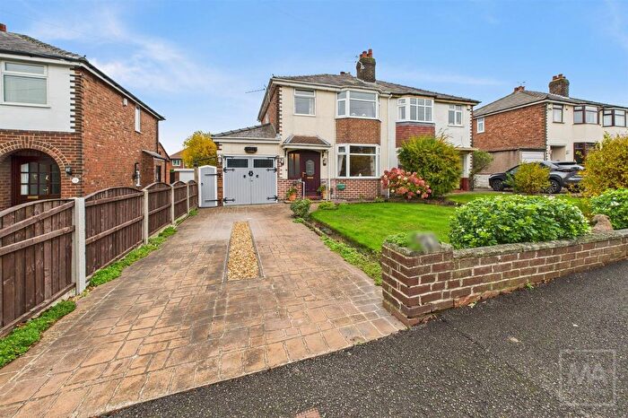 3 Bedroom Semi Detached House For Sale In Euclid Avenue, Grappenhall, WA4