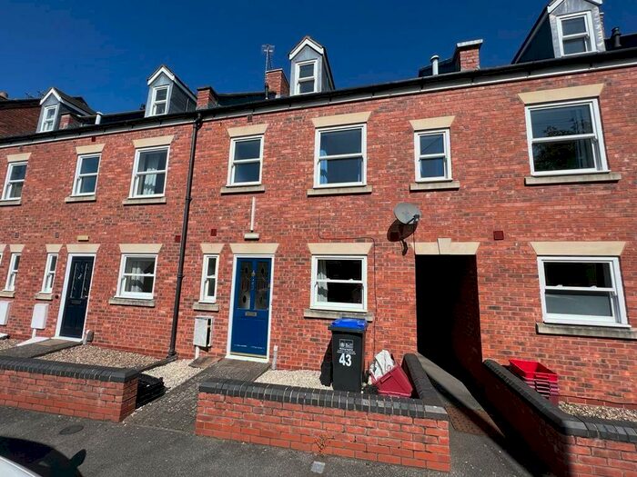 6 Bedroom Terraced House To Rent In Gordon Street, Leamington Spa, Warwickshire, CV31