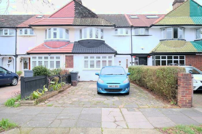 3 Bedroom House To Rent In Haileybury Avenue, Enfield, EN1