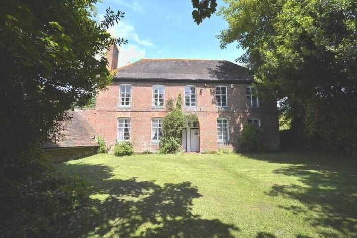 3 Bedroom Semi-Detached House To Rent In High Park Ombersley Road, Droitwich, WR9