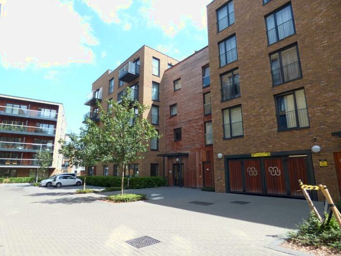 2 Bedroom Apartment To Rent In Royal Victoria Gardens, Whiting Way, Surrey Quays, SE16