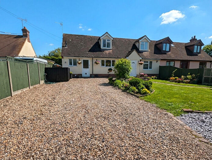 4 Bedroom Semi-Detached Bungalow For Sale In Chapel Lane, Drinkstone, IP30