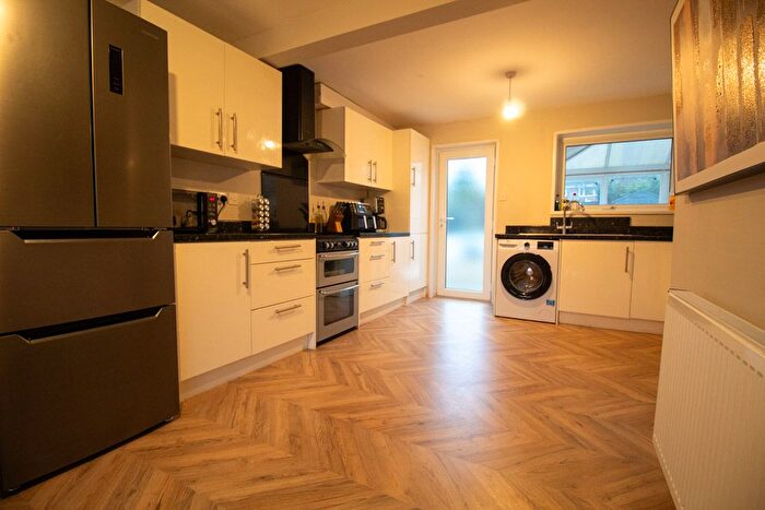 3 Bedroom End Of Terrace House For Sale In Longden Close, Bramcote, Nottingham, NG9