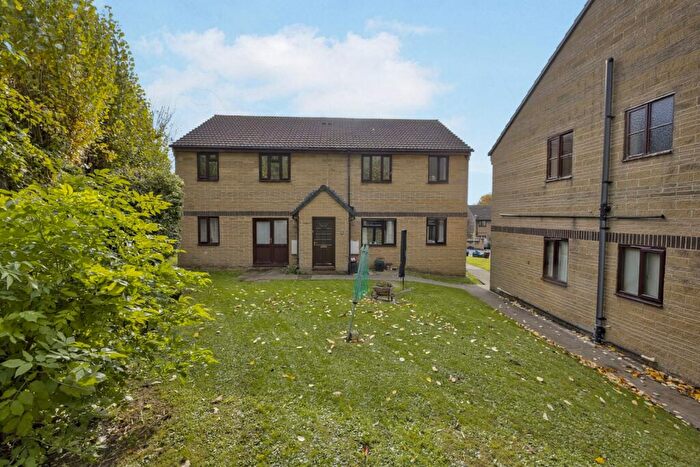2 Bedroom Flat For Sale In Station Road, Castle Cary, Somerset, BA7