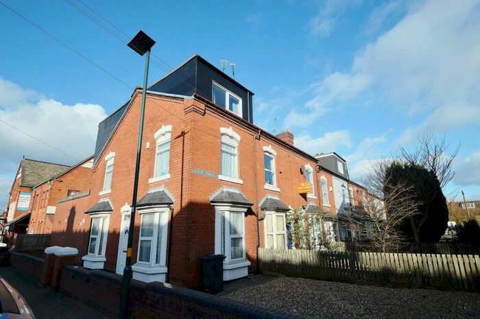 5 Bedroom House To Rent In Hubert Road, Birmingham, B29