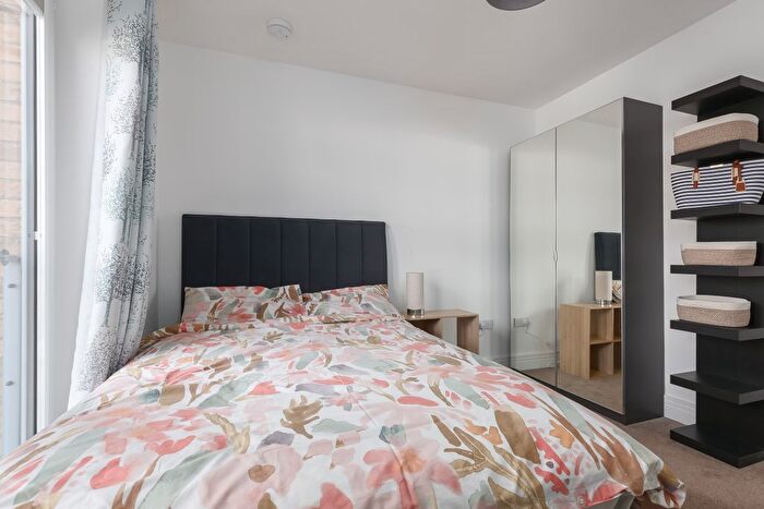 2 Bedroom Flat For Sale In (Flat ) Poppy Cruik, Cammo, Edinburgh, EH4