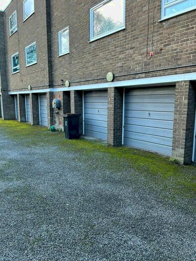 Garage / Parking To Rent In Francis Road, Broadstairs, CT10