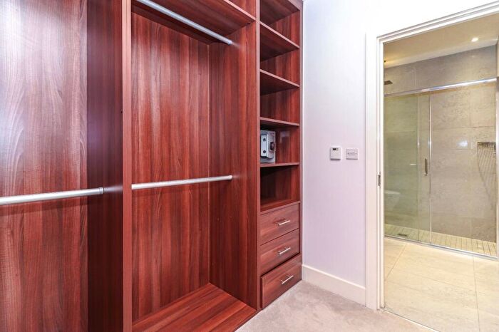 2 Bedroom Apartment For Sale In Station Road, Beaconsfield, HP9
