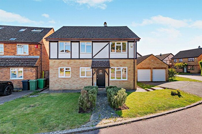 4 Bedroom Detached House For Sale In Cornflower Close, Weavering, Maidstone, ME14