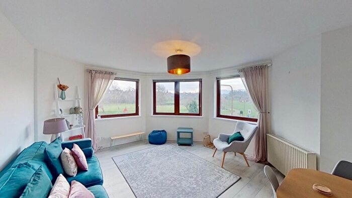 2 Bedroom Flat To Rent In West Bryson Road, Edinburgh, EH11