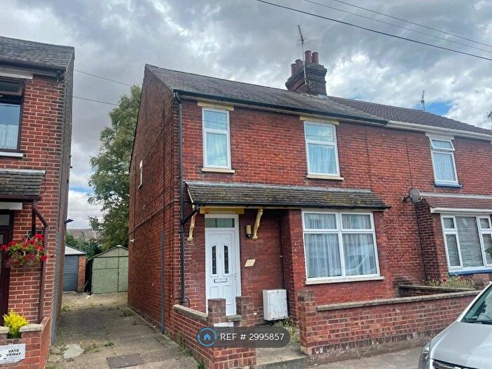 3 Bedroom Semi-Detached House To Rent In Melville Road, Ipswich, IP4
