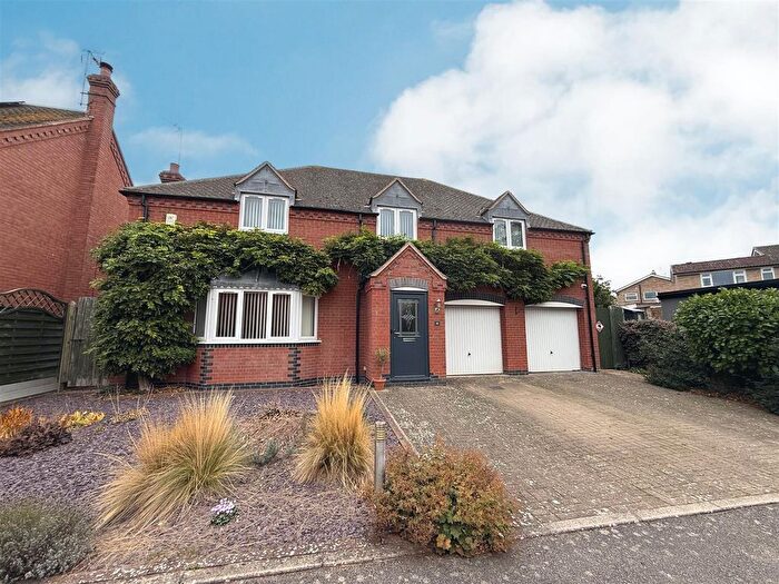 5 Bedroom Detached House For Sale In Orchard Close, Cosby, Leicester, LE9
