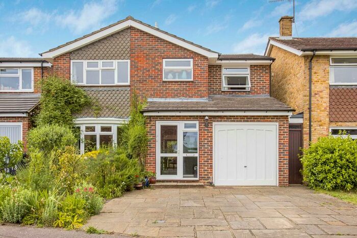 5 Bedroom Detached House To Rent In Lodge Close, Hertford, SG14