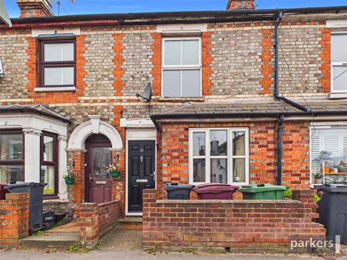 2 Bedroom Terraced House For Sale In George Street, Caversham, Reading, Berkshire, RG4