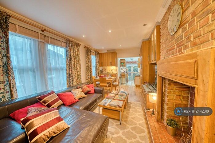 3 Bedroom Maisonette To Rent In Spruce Hills Road, London, E17