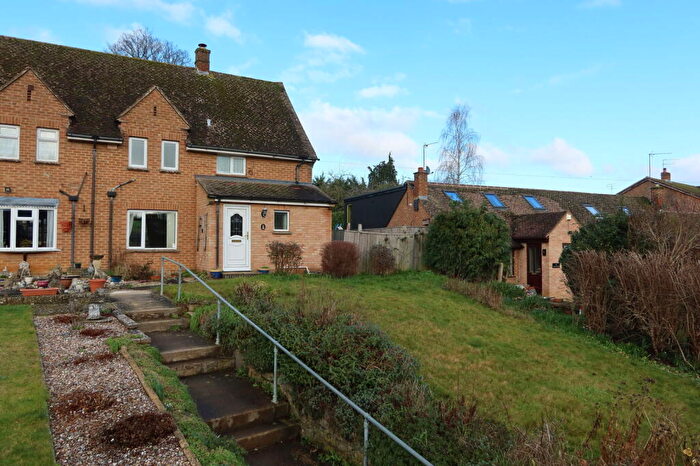 2 Bedroom Semi Detached House For Sale In Round Close Road, Adderbury, OX17