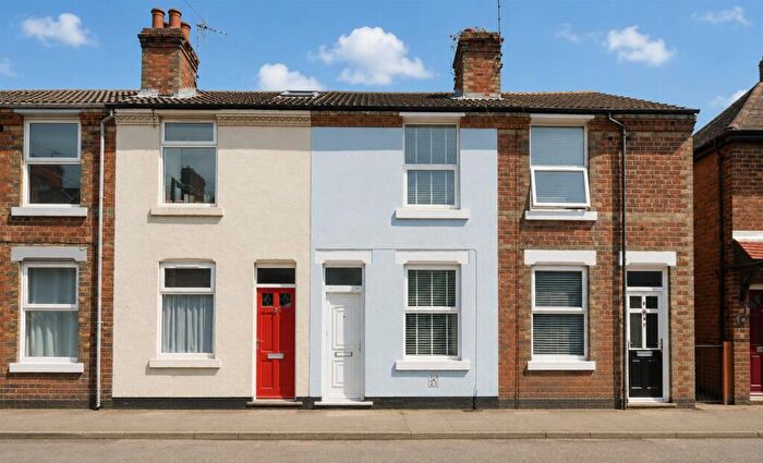 2 Bedroom Terraced House For Sale In Windsor Street, Beeston, Nottingham, NG9