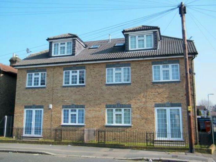 1 Bedroom Flat To Rent In St Georges Court, George Street Romford Essex, RM1