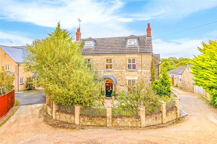 5 Bedroom Detached House For Sale In Purton, Swindon, Wiltshire, SN5