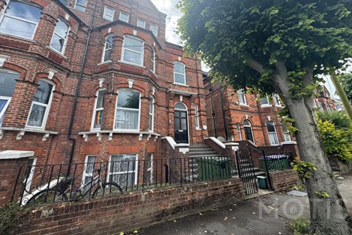 1 Bedroom Flat To Rent In Millfield, Folkestone, CT20