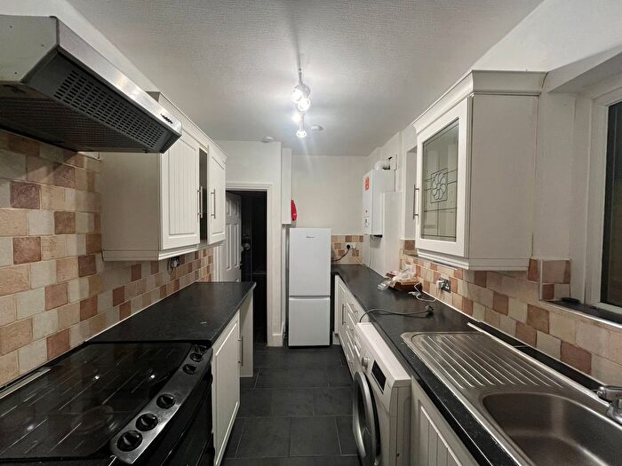 2 Bedroom Detached House To Rent In Frederick Street, Luton, LU2