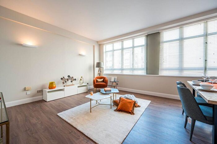 2 Bedroom Flat To Rent In City Road, Old Street, London, EC1V