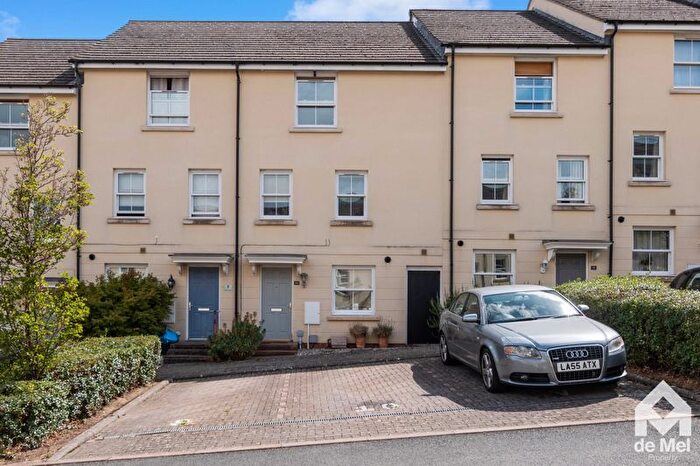 4 Bedroom Terraced House For Sale In Alvington Drive, Cheltenham, GL52