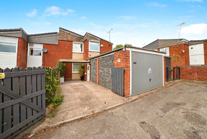 3 Bedroom End Of Terrace House For Sale In Meden Bank, Stanton Hill, Sutton-In-Ashfield, Nottinghamshire, NG17