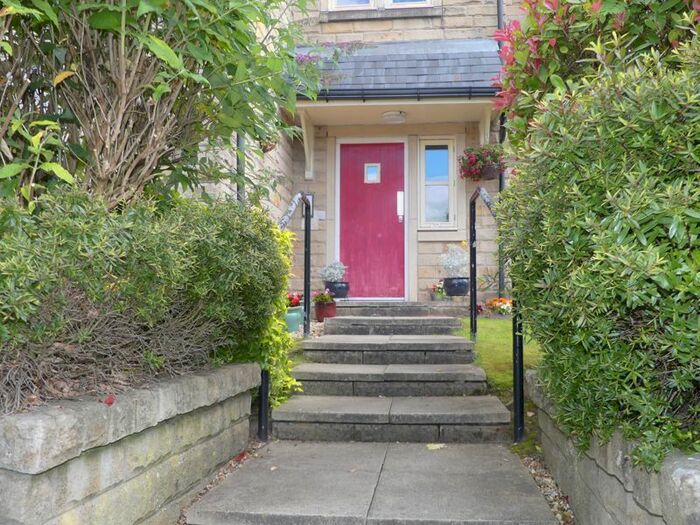 2 Bedroom Flat To Rent In Rimmon Close, Greenfield, Oldham, OL3