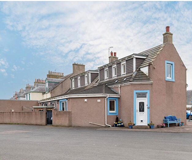 3 Bedroom End Of Terrace House For Sale In Miller Terrace, KY10