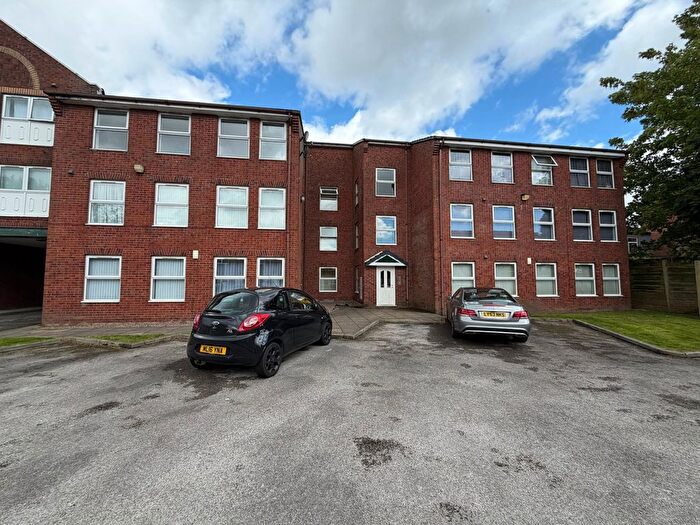 2 Bedroom Flat To Rent In Ashton Road, Denton, Manchester, M34