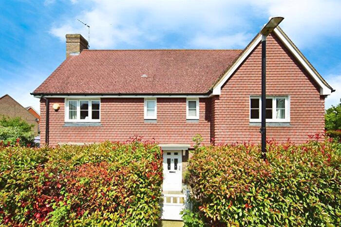 5 Bedroom Detached House For Sale In Tulip Walk, Sittingbourne, ME10