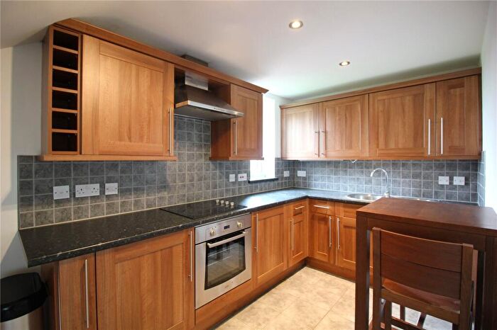 Apartment For Sale In Tippett Rise, Dale Road, Reading, RG2
