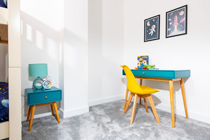 4 Bedroom Semi-Detached House For Sale In Sheepfold Lane, Cambridge, CB23