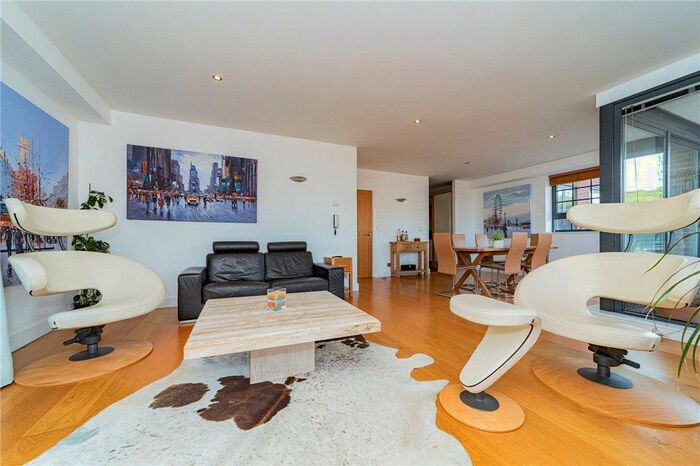 2 Bedroom Apartment To Rent In St. James Wharf, Reading, RG1