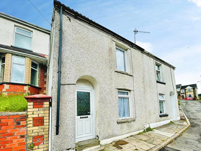 2 Bedroom Semi-Detached House To Rent In Pantypwdyn Road, Abertillery, NP13