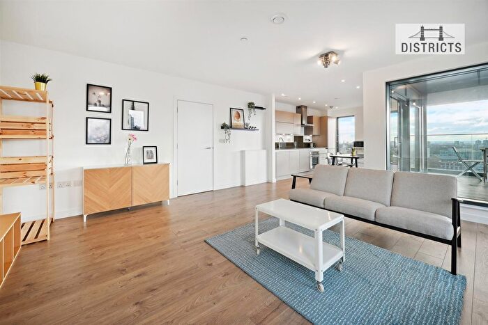 3 Bedroom Flat To Rent In Legacy Tower, Great Eastern Road, E15