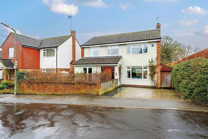 4 Bedroom Detached House For Sale In Orchard Drive, Wye, Ashford, TN25