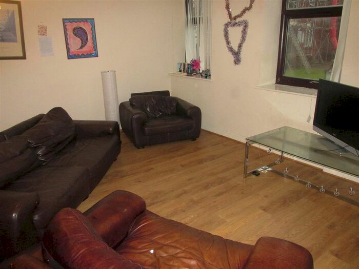 3 Bedroom Flat To Rent In Sandy Lane, Coventry, CV1