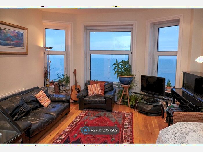 2 Bedroom Flat To Rent In Eversfield Place, St Leonards On Sea, TN37