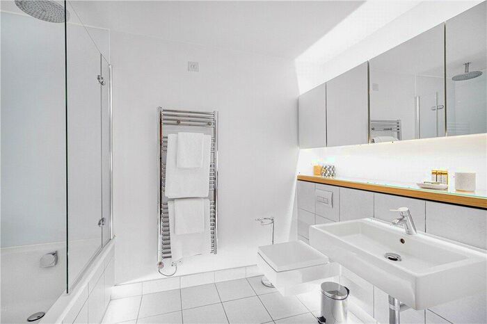 1 Bedroom Apartment For Sale In Leonard Street, London, EC2A