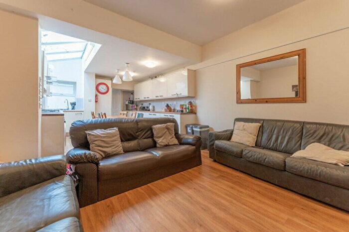 9 Bedroom Terraced House To Rent In Tiverton Road, Selly Oak, Birmingham, B29