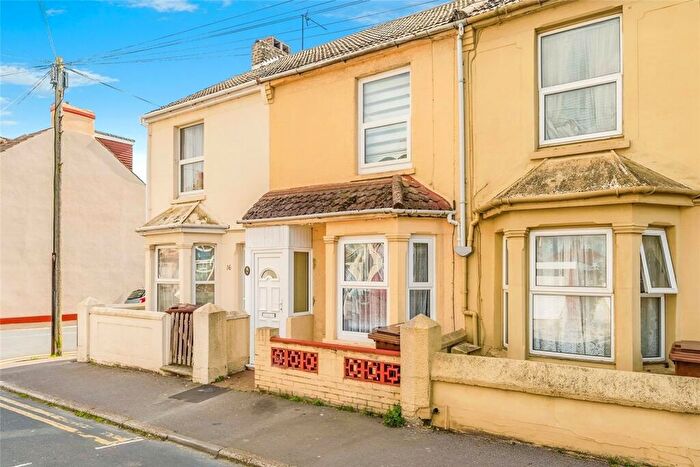 3 Bedroom Terraced House To Rent In Selbourne Road, Gillingham, Kent, ME7