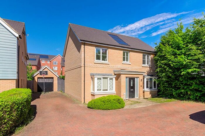 4 Bedroom Detached House For Sale In Holmes Meadow, Redhouse Park, MK14