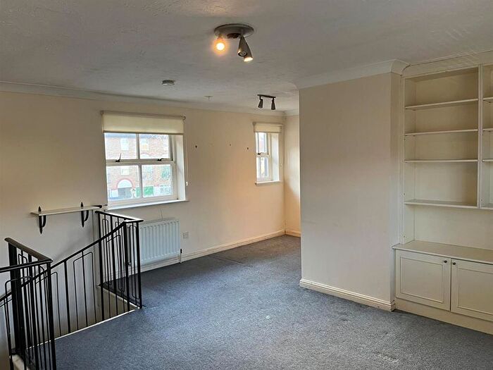 1 Bedroom Terraced House To Rent In Tyrrell Square, Mitcham, CR4