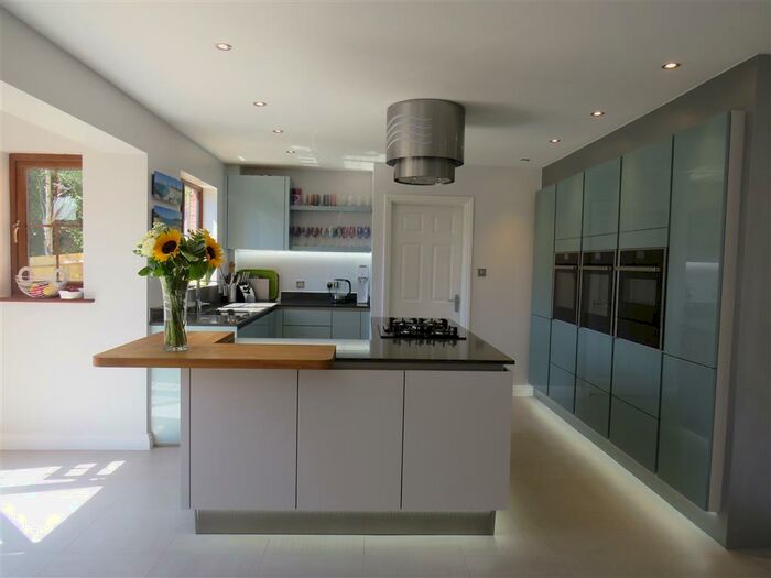 4 Bedroom House To Rent In Godsons Lane, Napton, Southam, CV47