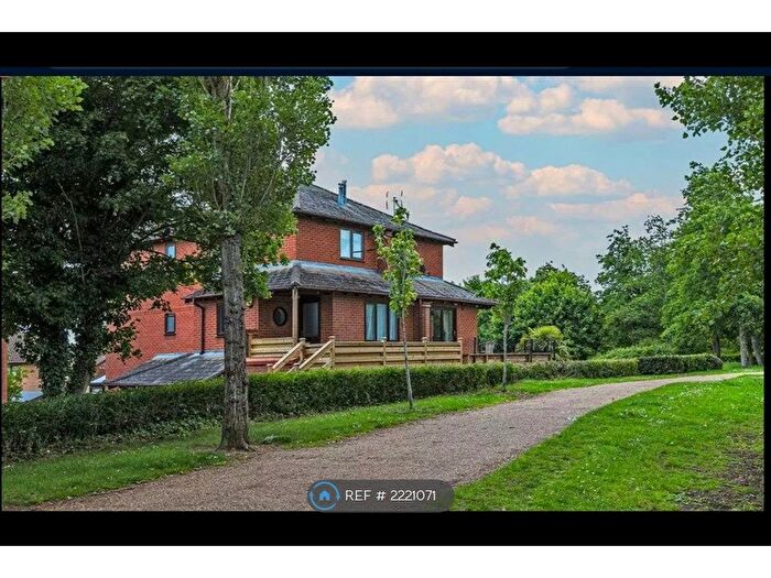 3 Bedroom Semi-Detached House To Rent In Orne Gardens, Milton Keynes, MK15