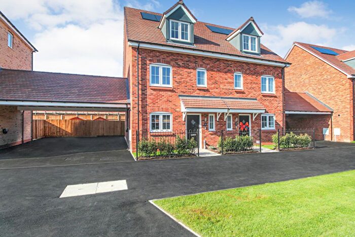 3 Bedroom Semi-Detached House For Sale In Meadow Road, Wixams, MK45